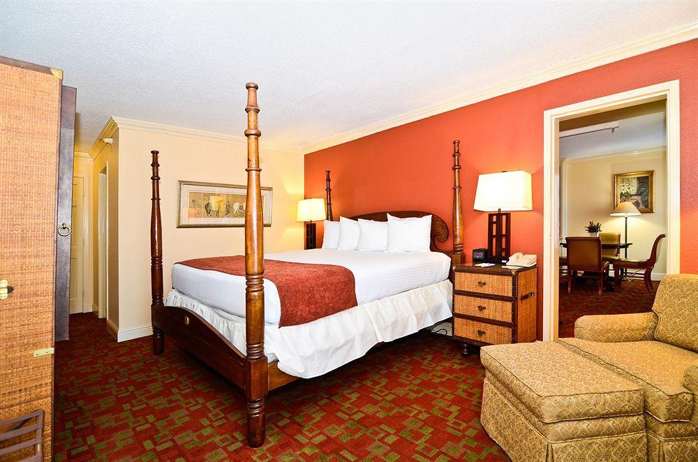 Holiday Inn Express & Suites - Shreveport - Downtown, An Ihg Hotel Room photo